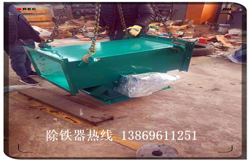 管道除鐵器，河南管道除鐵器工作原理視頻RCYG液體不銹鋼江西風(fēng)送管道除鐵器水泥造紙廠管道除鐵器圖片